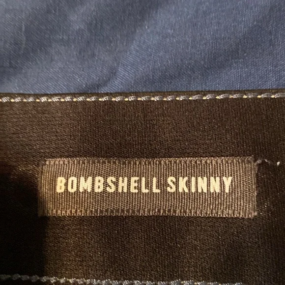 Torrid bombshell skinny distressed jeans - Picture 6 of 6